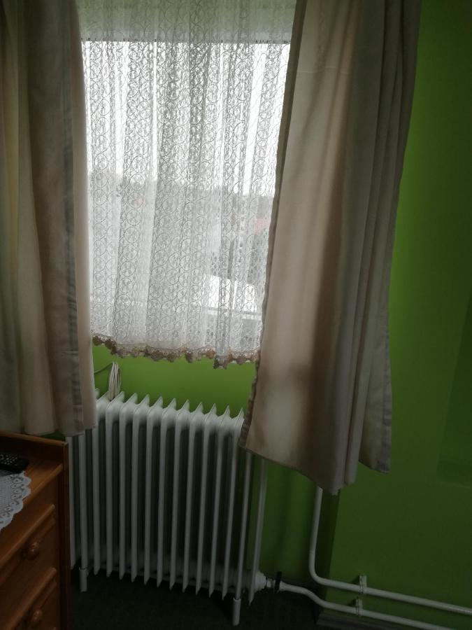 Grill Garten Vendeghaz Hotel Кестели Екстериор снимка