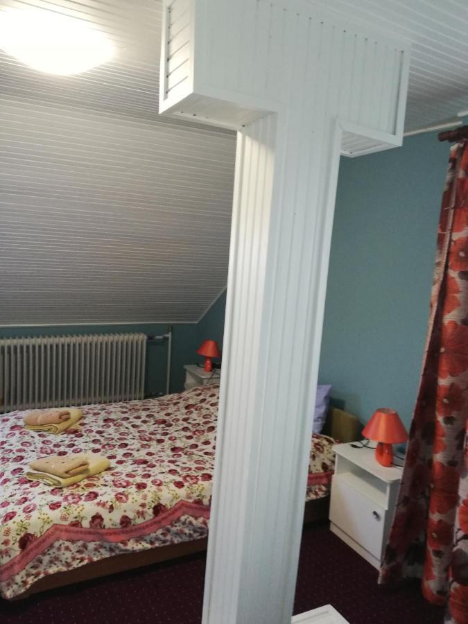 Grill Garten Vendeghaz Hotel Кестели Екстериор снимка