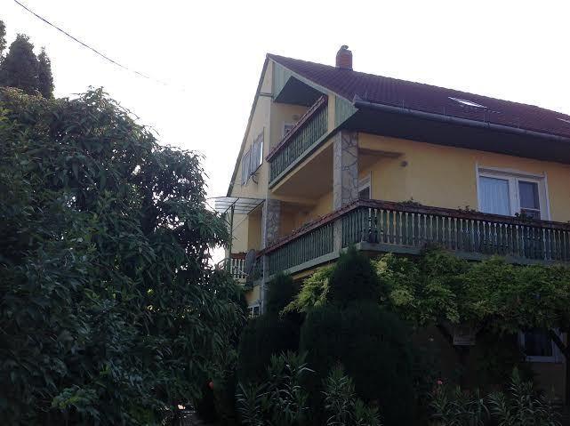 Grill Garten Vendeghaz Hotel Кестели Екстериор снимка
